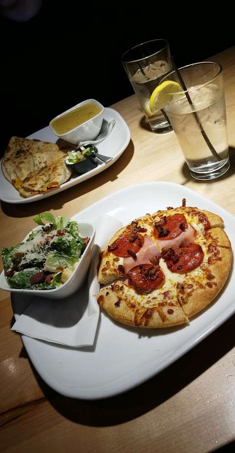Boston Pizza - Stavanger Drive
